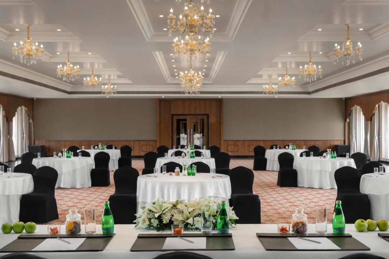Uday Palace Navsari, A Member Of Radisson Individuals Exterior photo