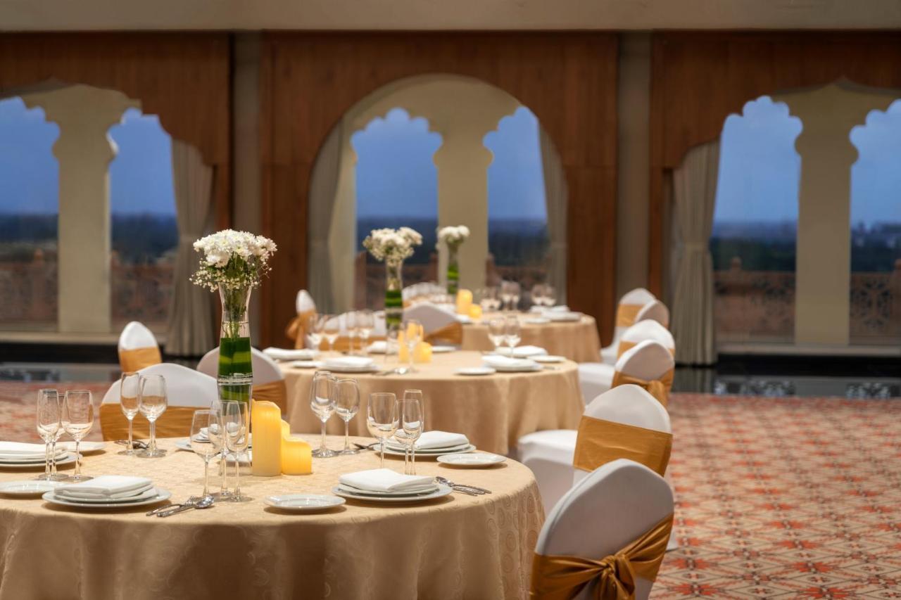 Uday Palace Navsari, A Member Of Radisson Individuals Exterior photo