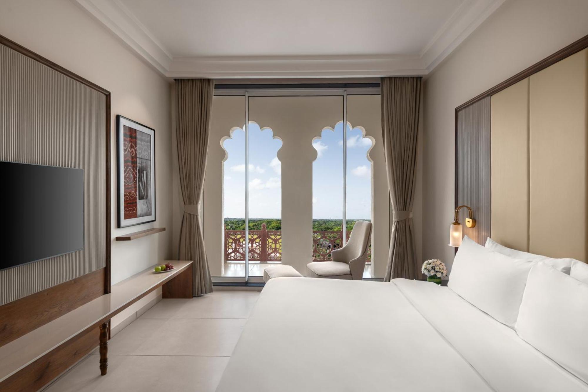Uday Palace Navsari, A Member Of Radisson Individuals Exterior photo